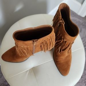 Nine West Wilaminao Tan Fringe Suede Boots